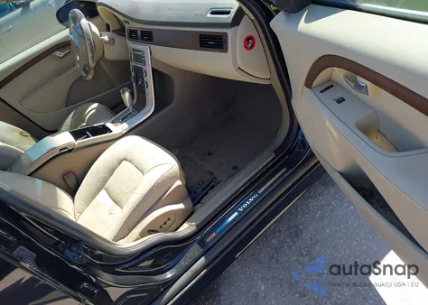 2010 Volvo S80 3.2 z USA, uszkodzony, nr VIN YV1982AS9A1132353